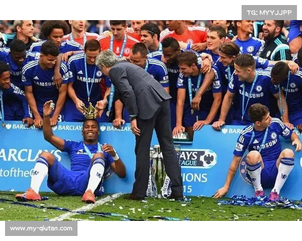 切尔西更衣室氛围与团结的探讨